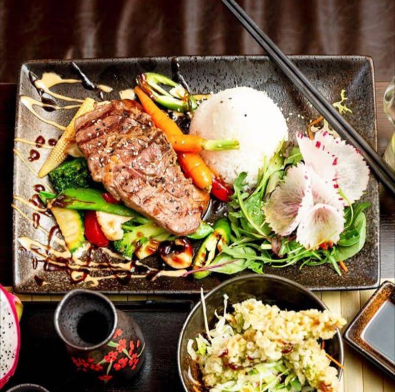 Schwarze Diamanten (scharf)