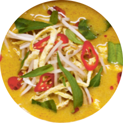 Reisbandnudeln-Curry mit Bio-Tofu (vegetarisch-scharf)