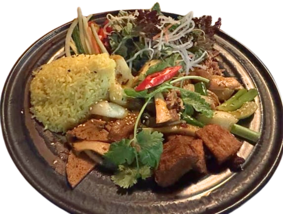 Bio-Tofu mit Kokosmilch und roter Currysauce (vegetarisch-scharf)