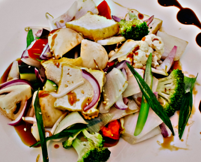 Bio-Tofu mit Zitronengras und Chilischoten (vegetarisch-scharf)